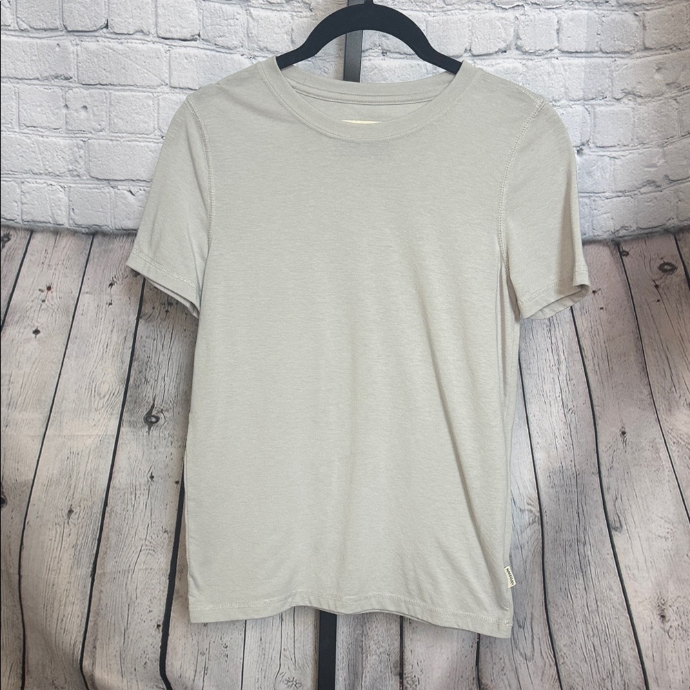 Kids Short Sleeve Crewneck Tee in Light Cream size medium 10/12